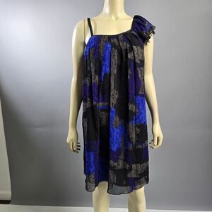Single medium silk dress nwt R7